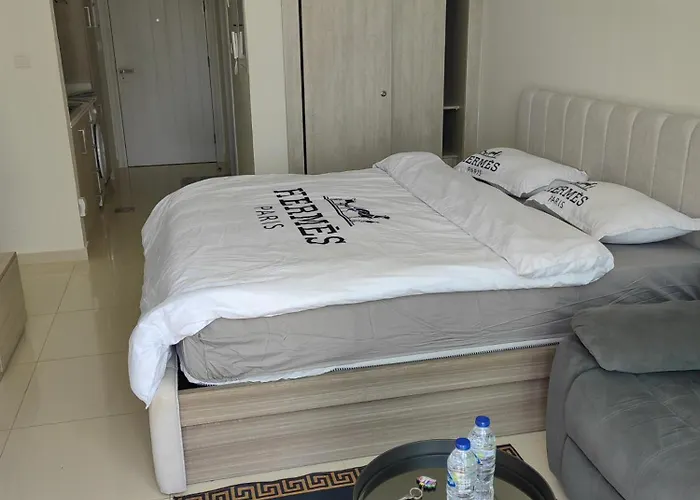 7 Palm Jumeirah West Beach